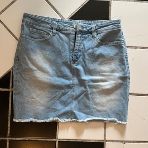 Light denim jean skirt. Size 14